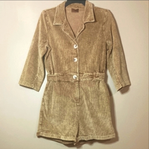 NWOT POL Tan Corduroy 1/2 Sleeves Romper - Picture 5 of 5
